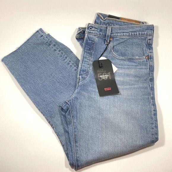 Levi's Denim - LEVIS 501® ORIGINAL STRETCH CROPPED.  WOMEN'S JEANS Color Tango Tunes Light Wash